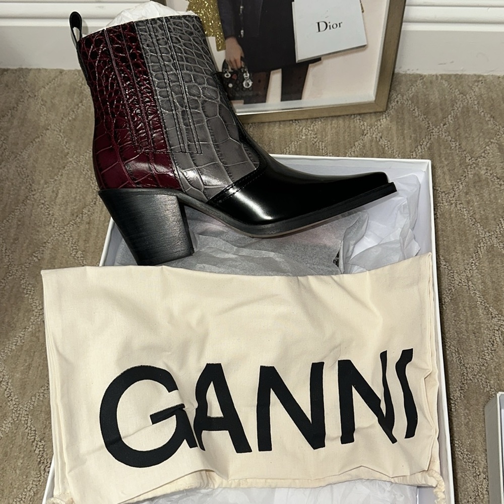 TODAY ONLY GANNI Western Colorblock Leather Ankle Boots Size 7 NIB - Picture 2 of 6
